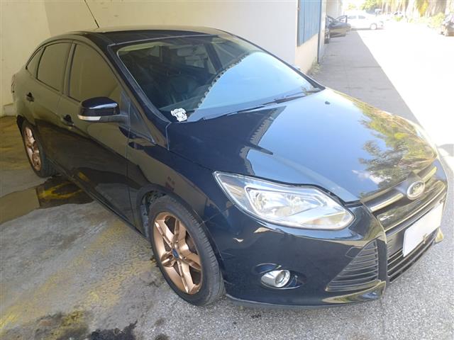 FORD FOCUS SE AT 20T ANO 2014