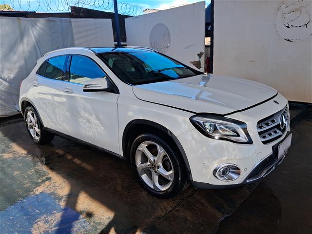 MERCEDES-BENZ GLA200FF ANO 2017